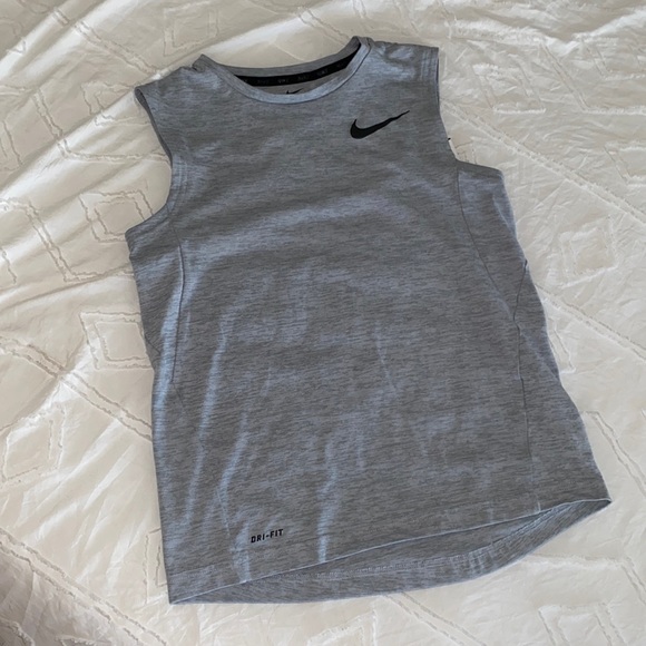 Nike tank top - Picture 1 of 3